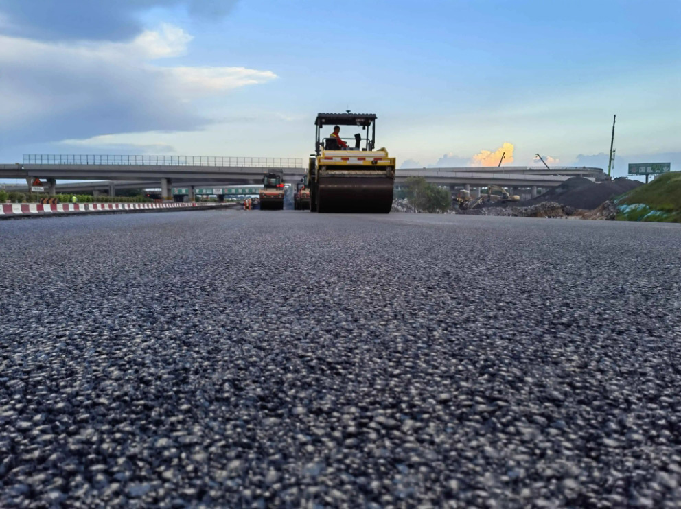 (圖:乳化瀝青應(yīng)用場(chǎng)景)